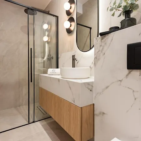 - Enklawa I Διαμέρισμα