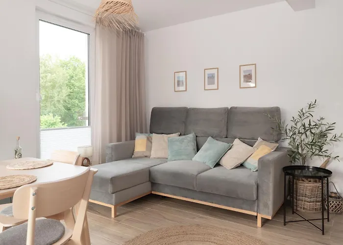 - Enklawa I דירה